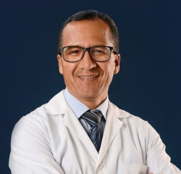 Dr. Rodrigo Alvear